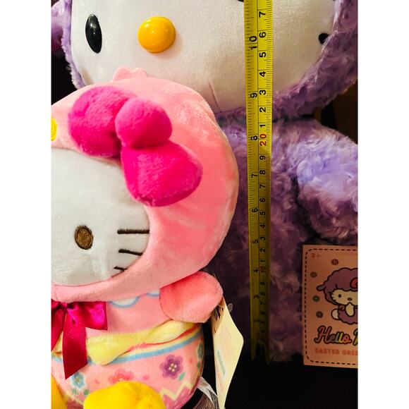 Hello Kitty Gorgeous Purple Lamb Greeter Bundle Flower Power soft 50 x 70 throw - Picture 4 of 6